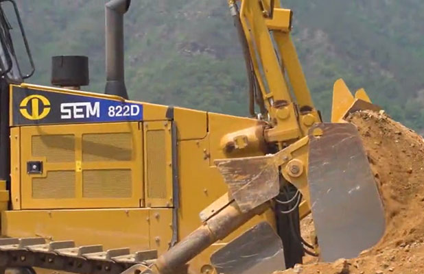 產(chǎn)品廣告-山工機(jī)械