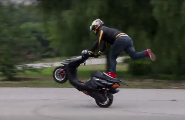 產(chǎn)品廣告-頭盔